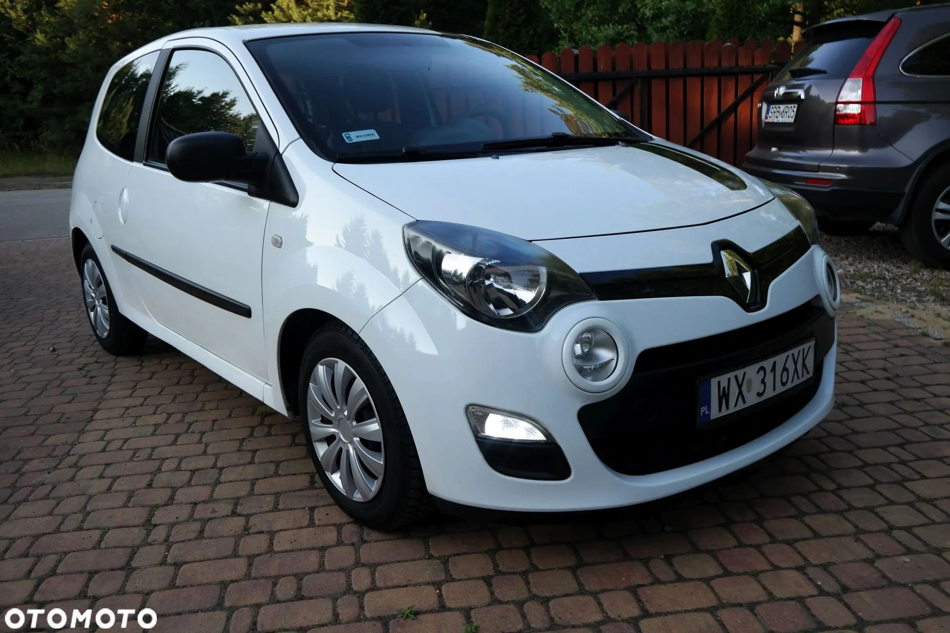 Renault Twingo 1.2 16V Eco Access - 1
