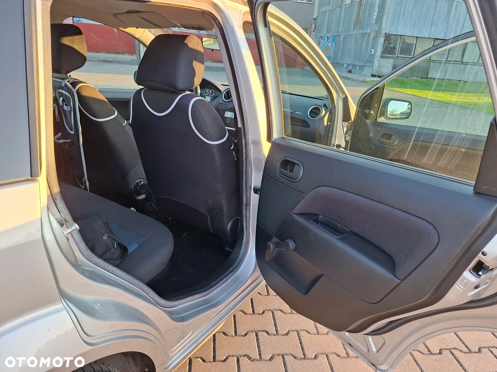 Ford Fiesta 1.3 - 17