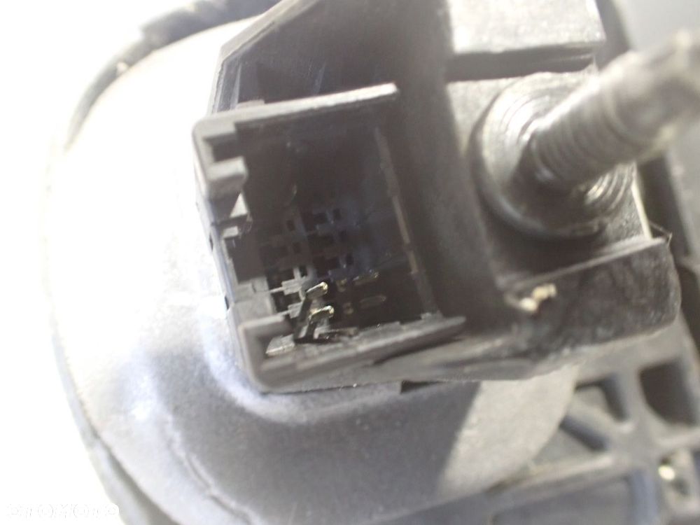 LUSTERKO LEWE ELEKTRYCZNE RENAULT TRAFIC II 1.9 - 5