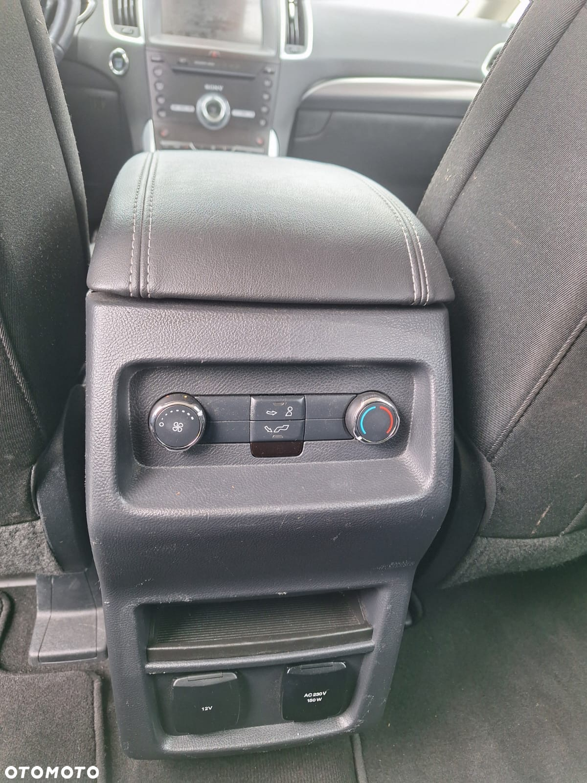 Ford Galaxy - 11