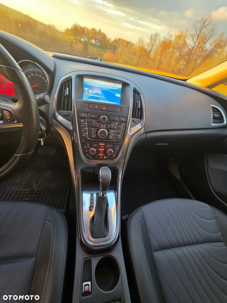 Opel Astra 1.4 T Cosmo - 26