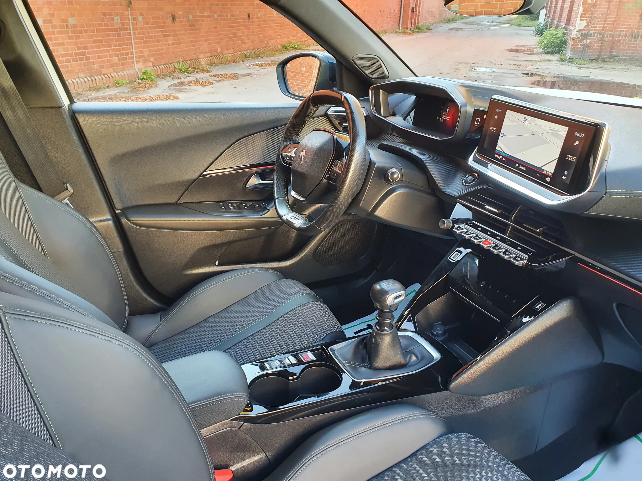 Peugeot 2008 1.2 PureTech GT Line S&S - 10