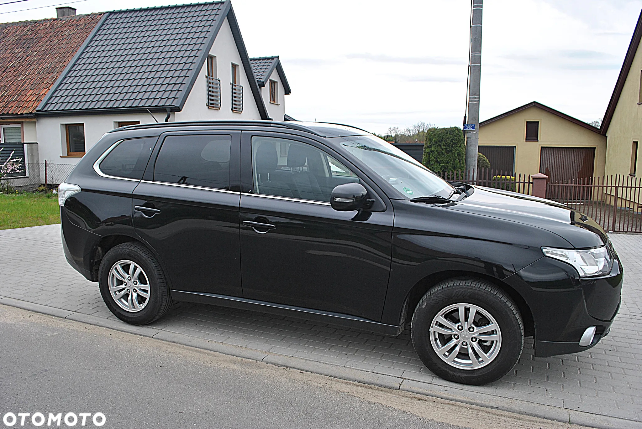 Mitsubishi Outlander 2.2 DID Intense + - 4