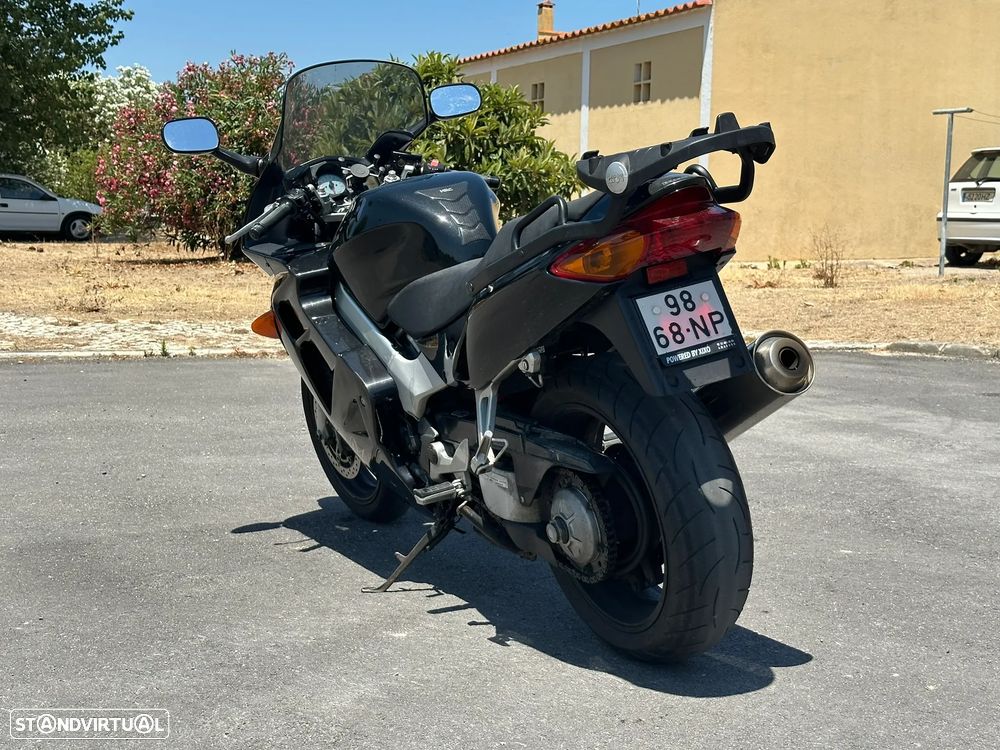 Honda VFR FI - 4