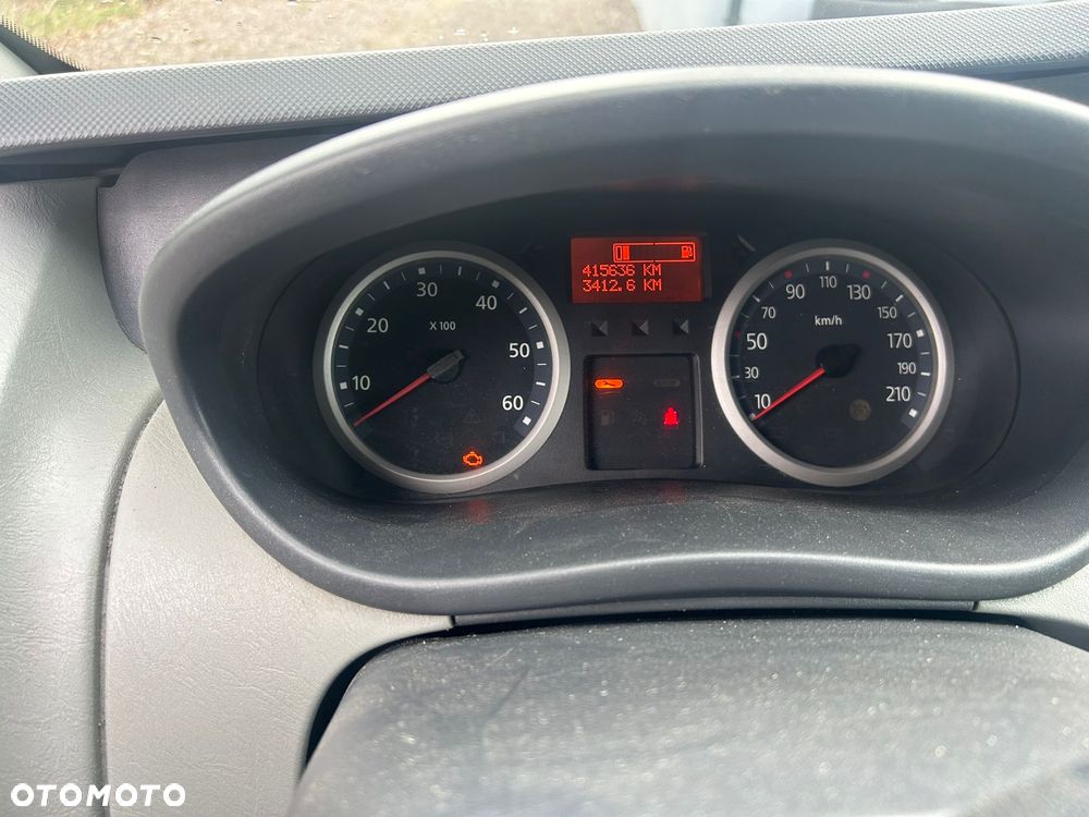 Renault Trafic Grand Passenger Black Edition - 8