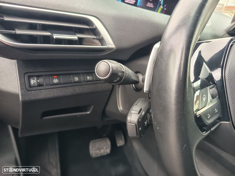 Peugeot 3008 1.6 Hybrid Allure e-EAT8 - 19