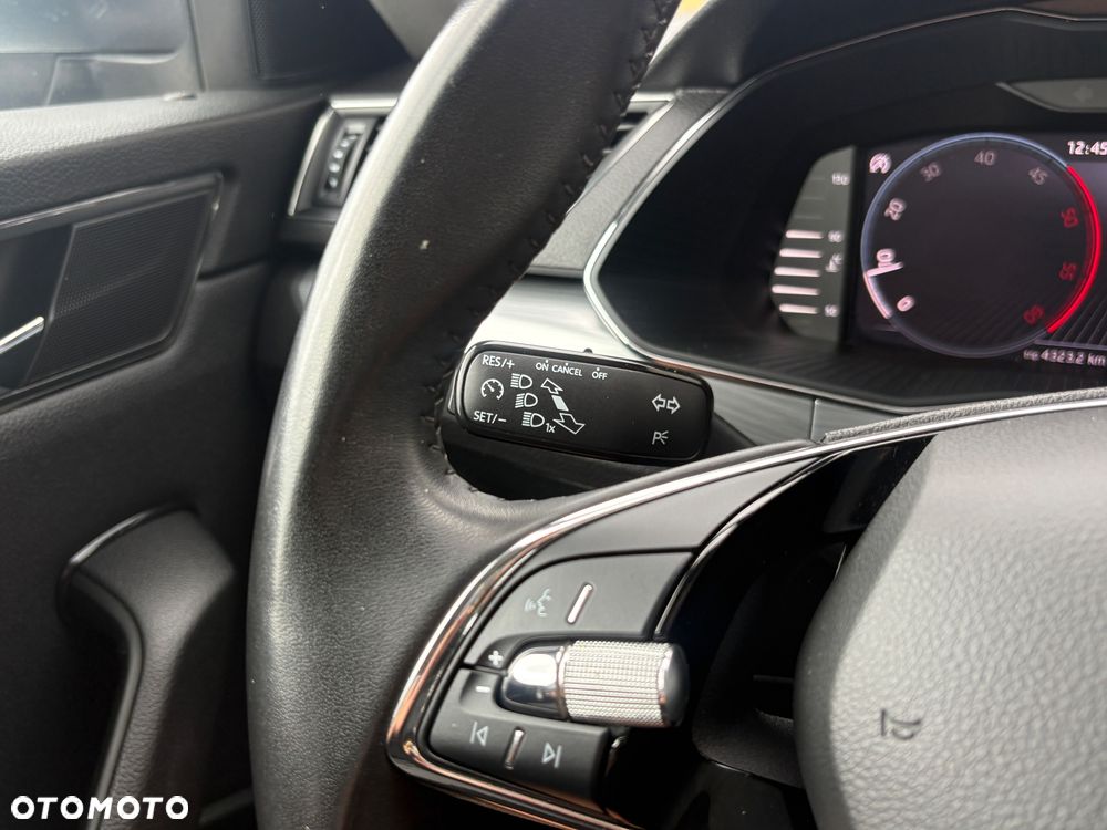 Skoda Superb 2.0 TDI Active - 29