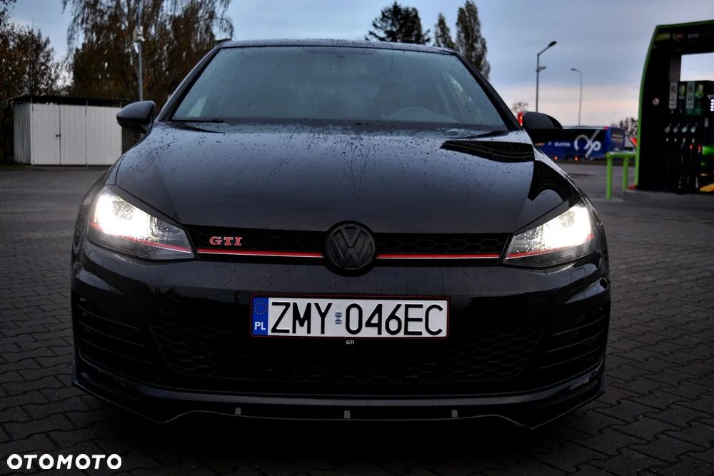 Volkswagen Golf GTI BlueMotion Technology DSG - 12