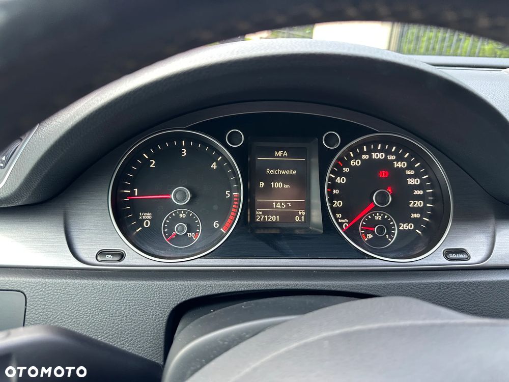 Volkswagen Passat 2.0 Blue TDI SCR Comfortline - 5