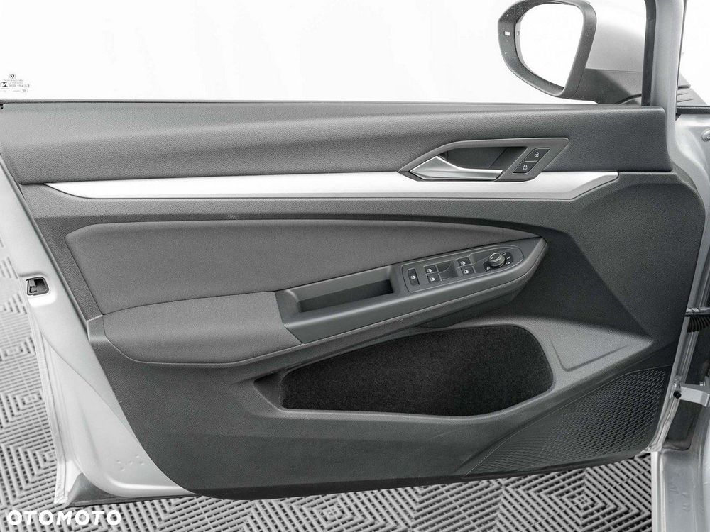 Volkswagen Golf - 12