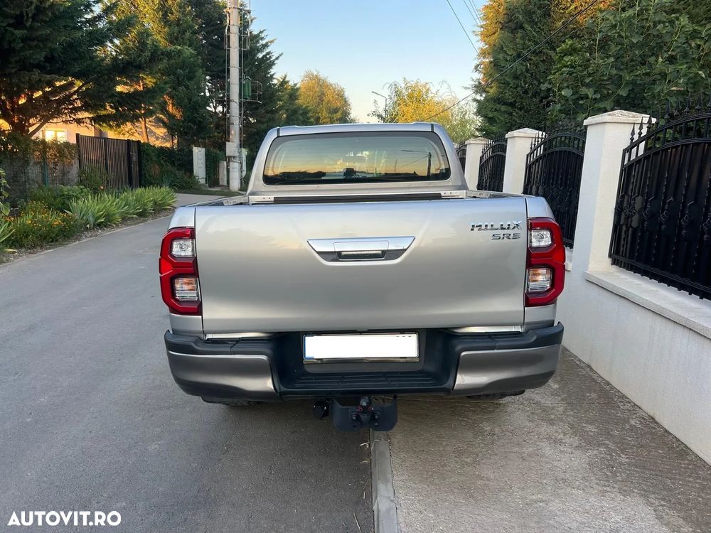 Toyota Hilux 4x4 Double Cab M/T Comfort - 3