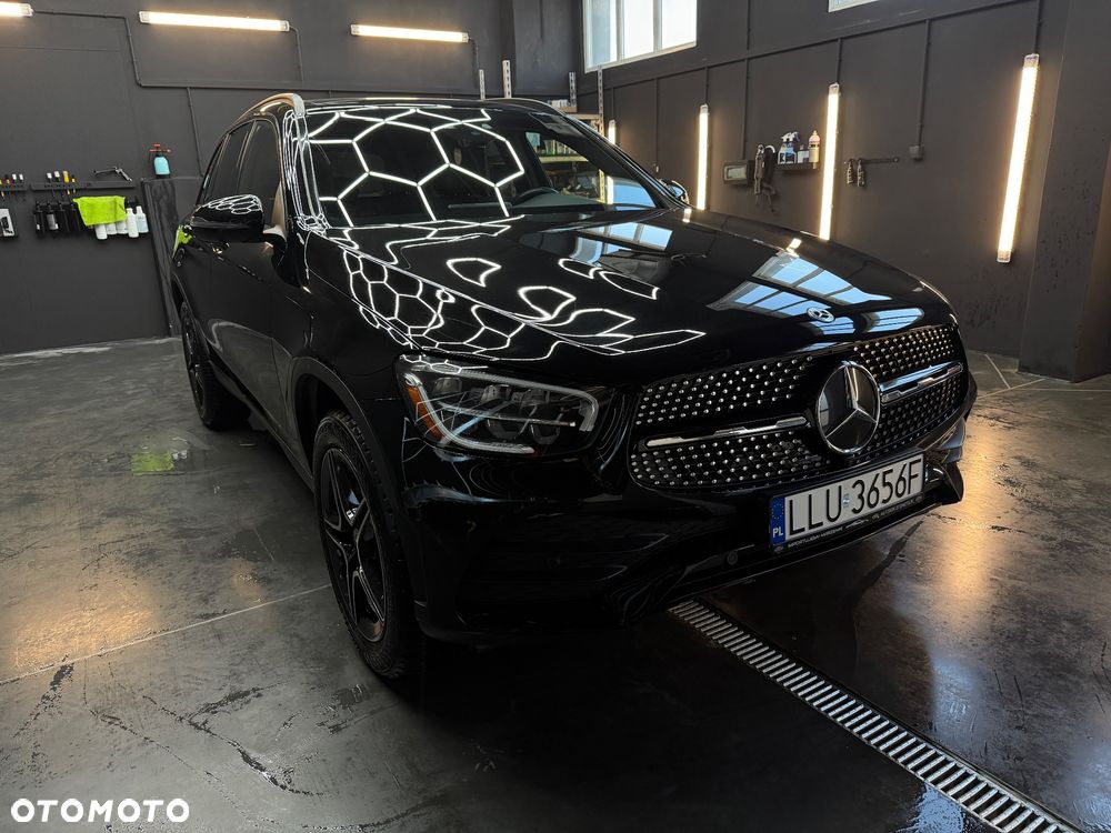 Mercedes-Benz GLC 300 4Matic 9G-TRONIC AMG Line - 3