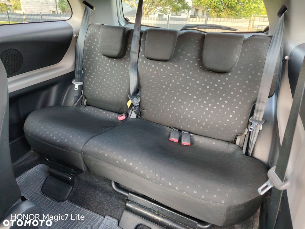 Toyota Yaris 1.3 Luna Gold - 6