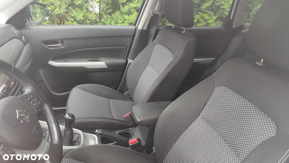 Suzuki Vitara 1.6 Comfort 2WD - 10