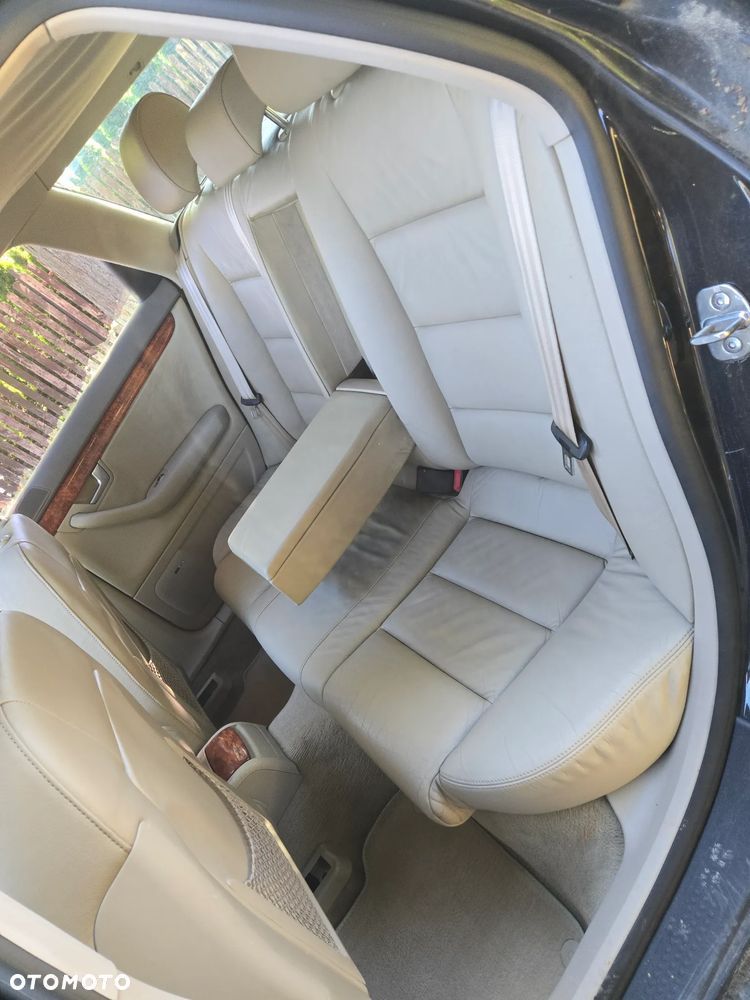 Audi A4 Avant - 11