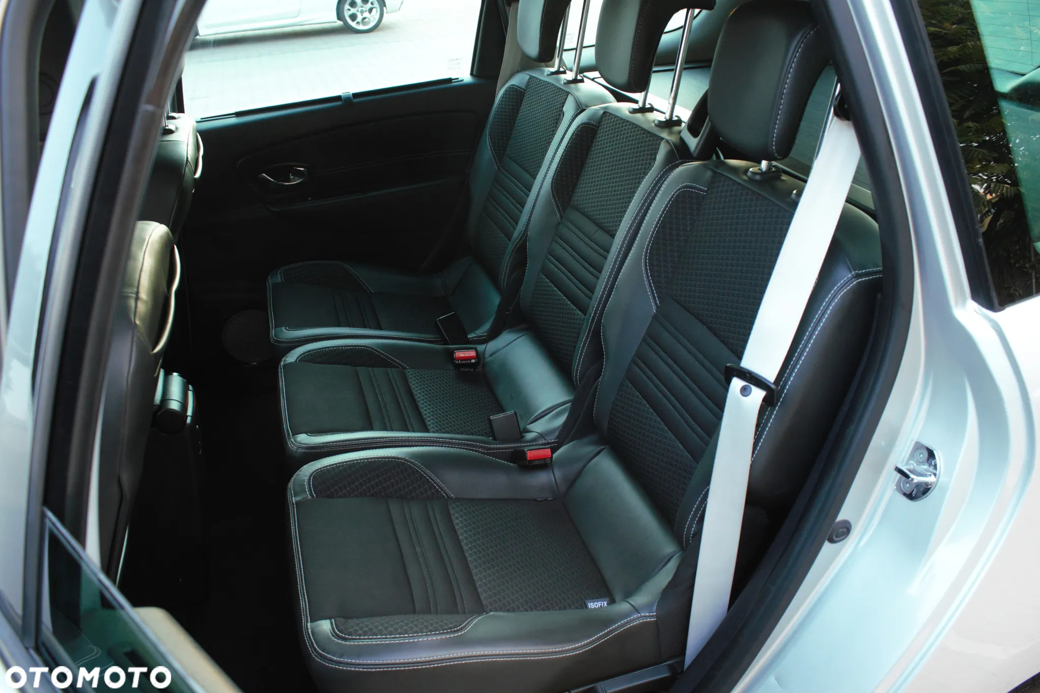 Renault Scenic ENERGY TCe 130 BOSE EDITION - 14