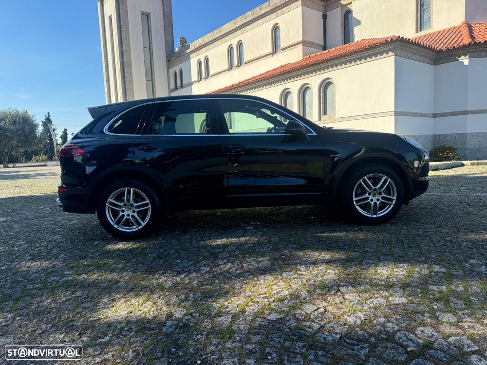 Porsche Cayenne - 10