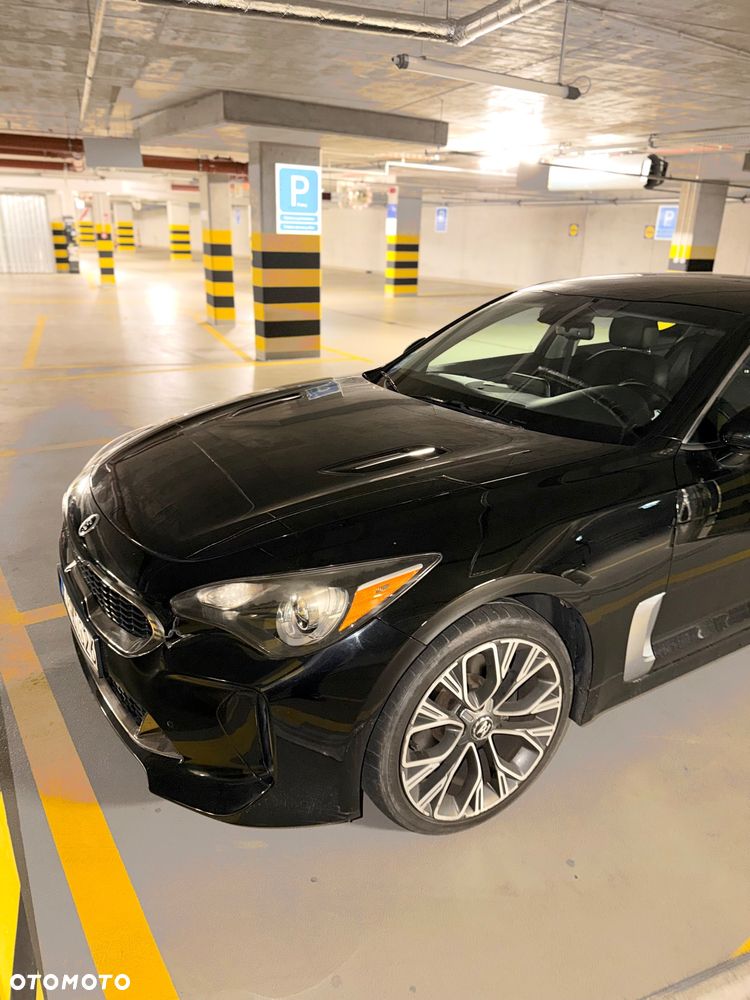 Kia Stinger - 8