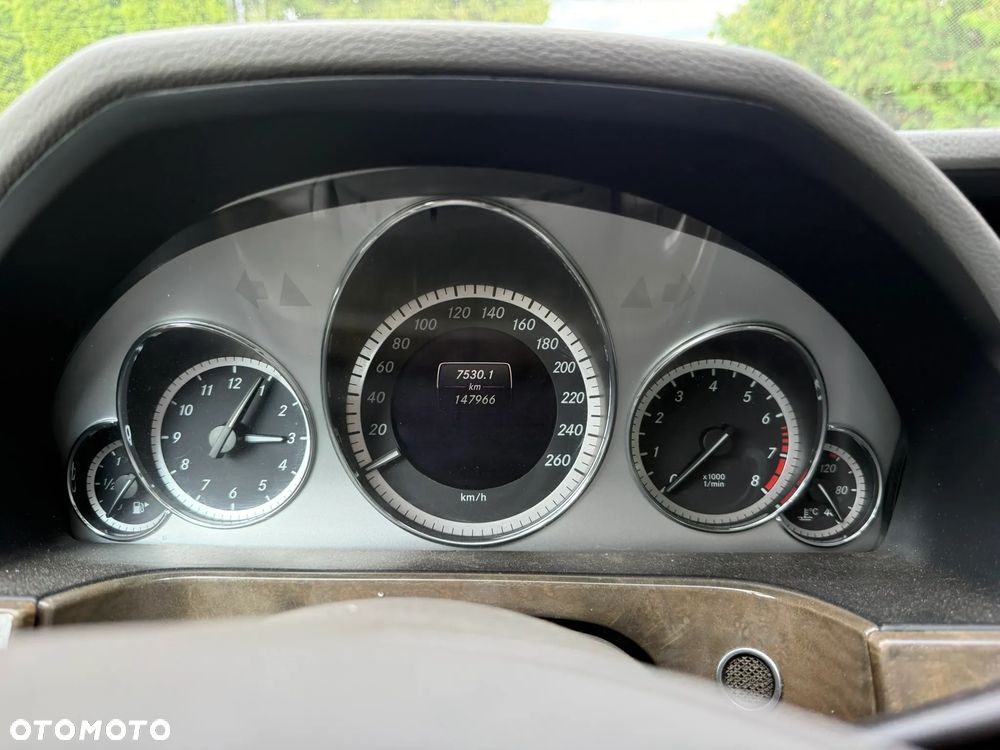 Mercedes-Benz Klasa E 350 CGI BlueEFFICIENCY 7G-TRONIC - 12