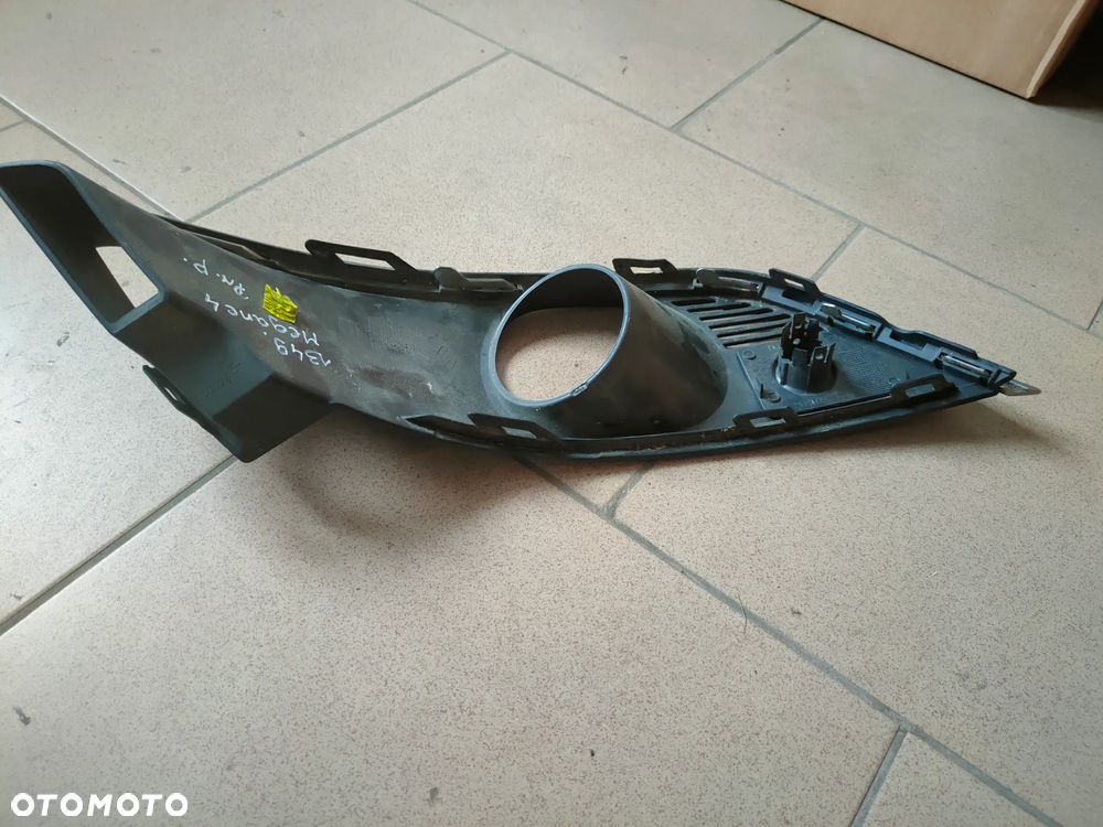 Kratka halogenu w zderzak Renault Megane 4 - 4