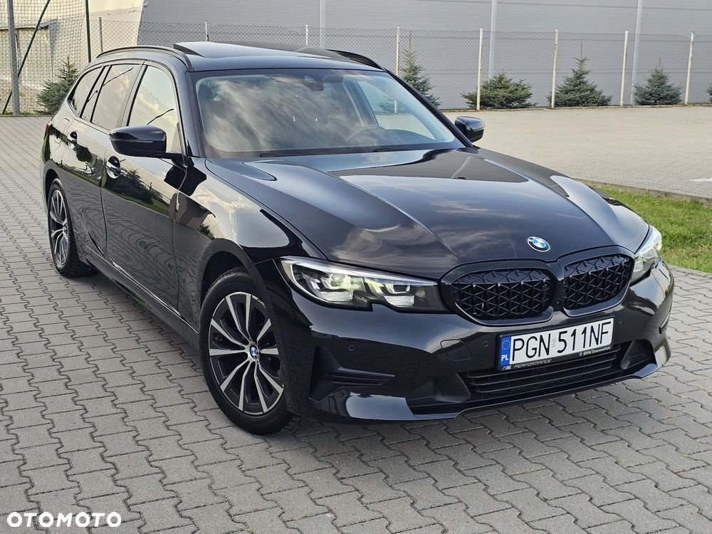 BMW Seria 3 318d Sport Line - 9
