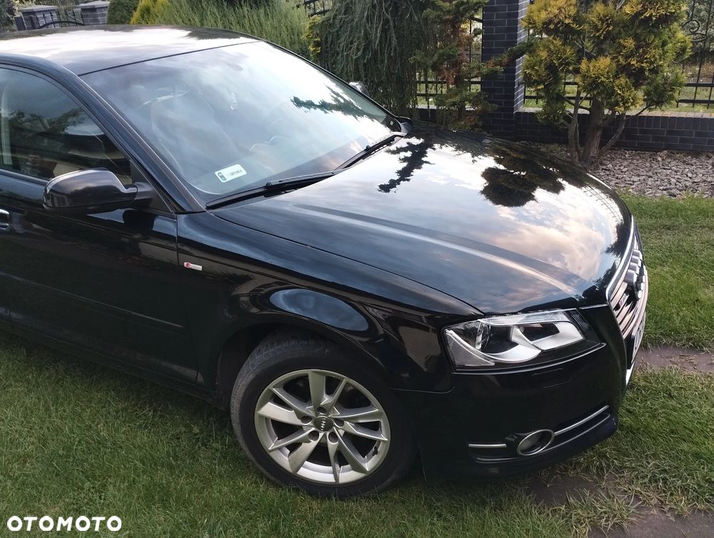 Audi A3 Sportback 2.0 TDI DPF S line Sportpaket - 5