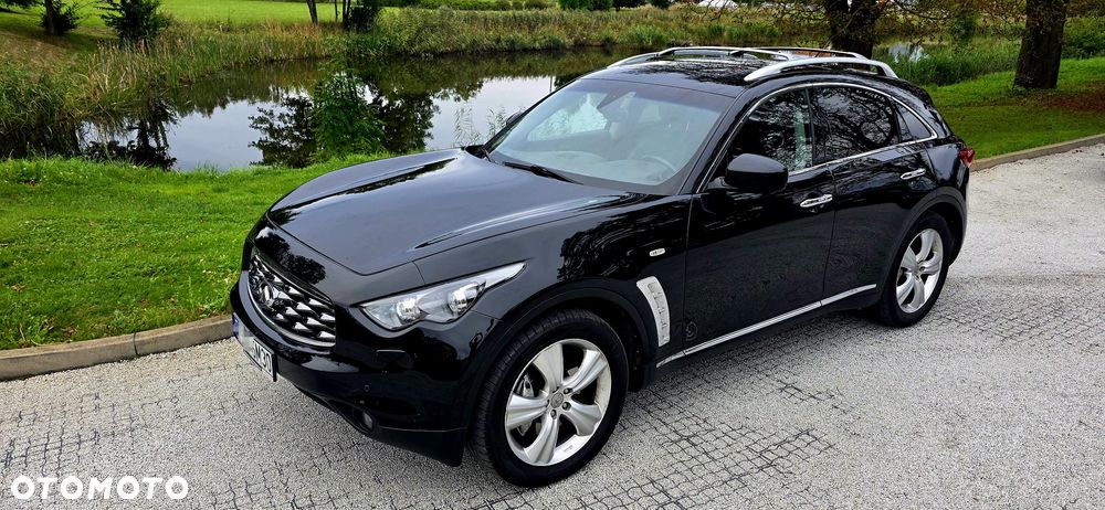 Infiniti FX - 14