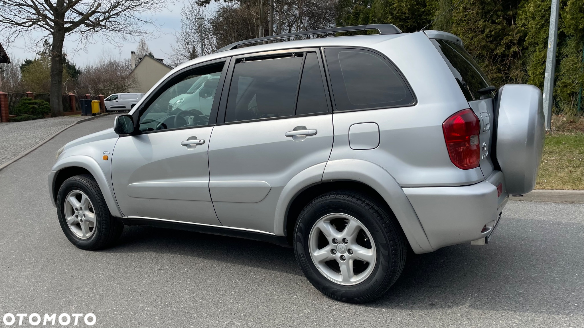 Toyota RAV4 2.0 D-4D 4x4 - 25