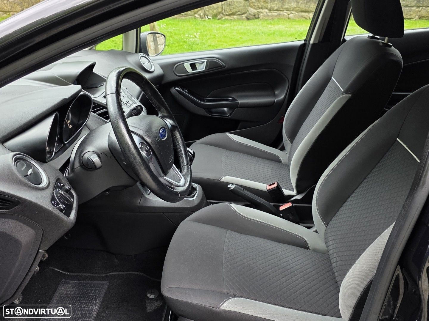 Ford Fiesta 1.5 TDCi Titanium ECOnetic - 11