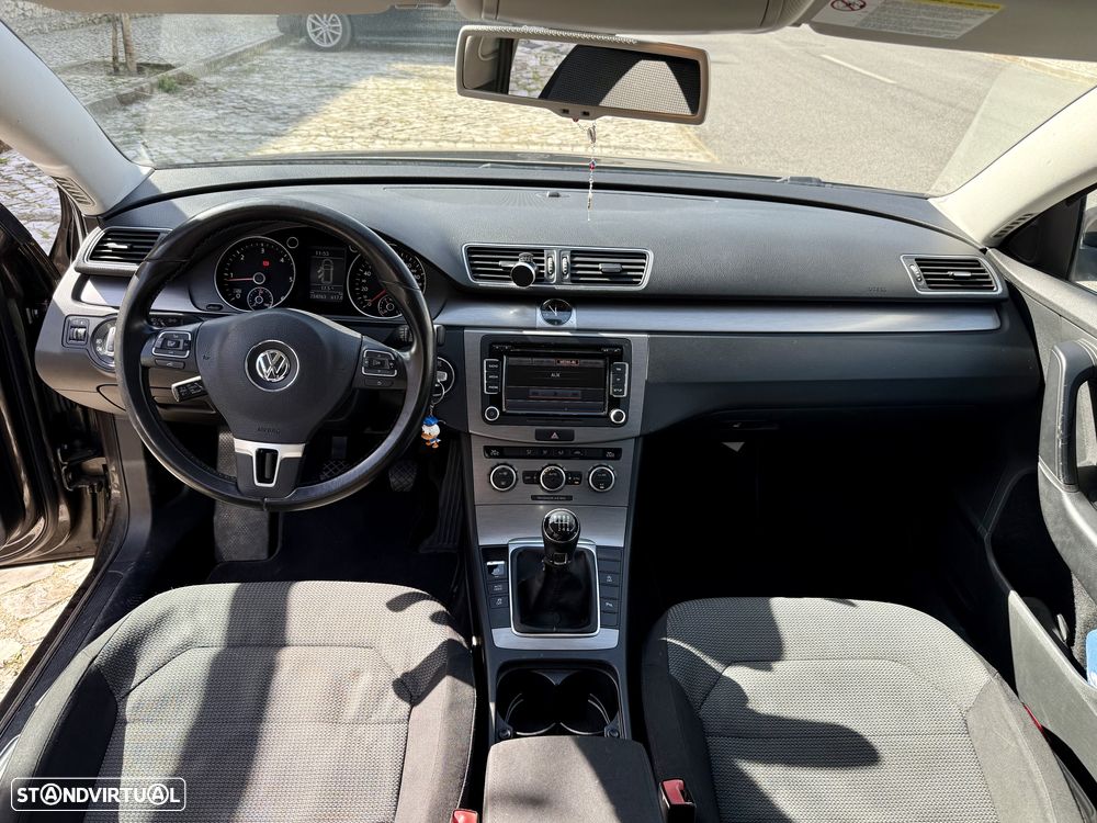 VW Passat Variant 1.6 TDI BlueMotion - 11