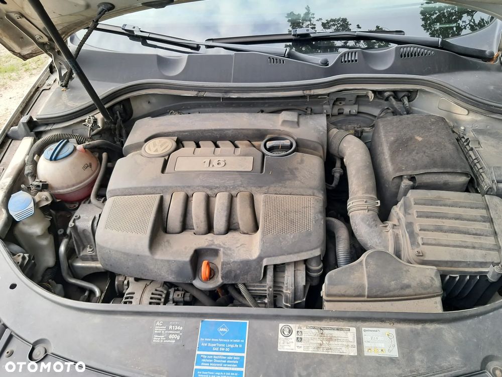 Volkswagen Passat - 19