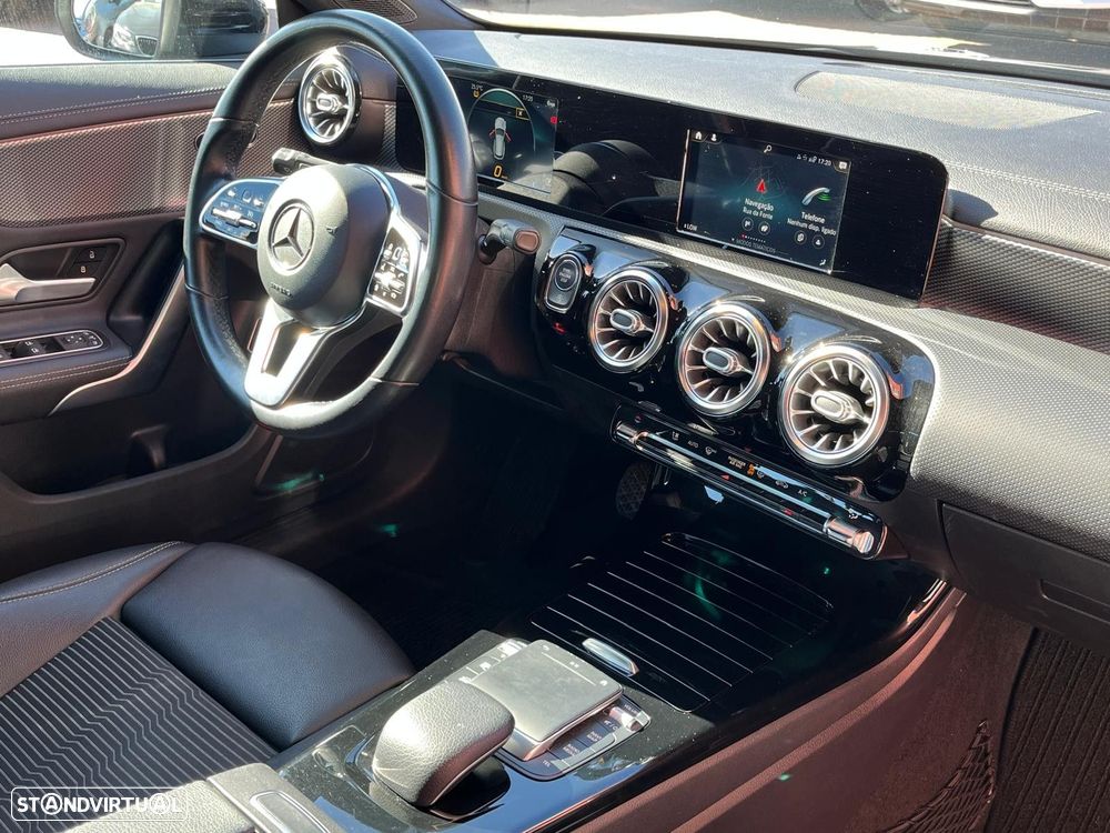 Mercedes-Benz CLA 180 - 30