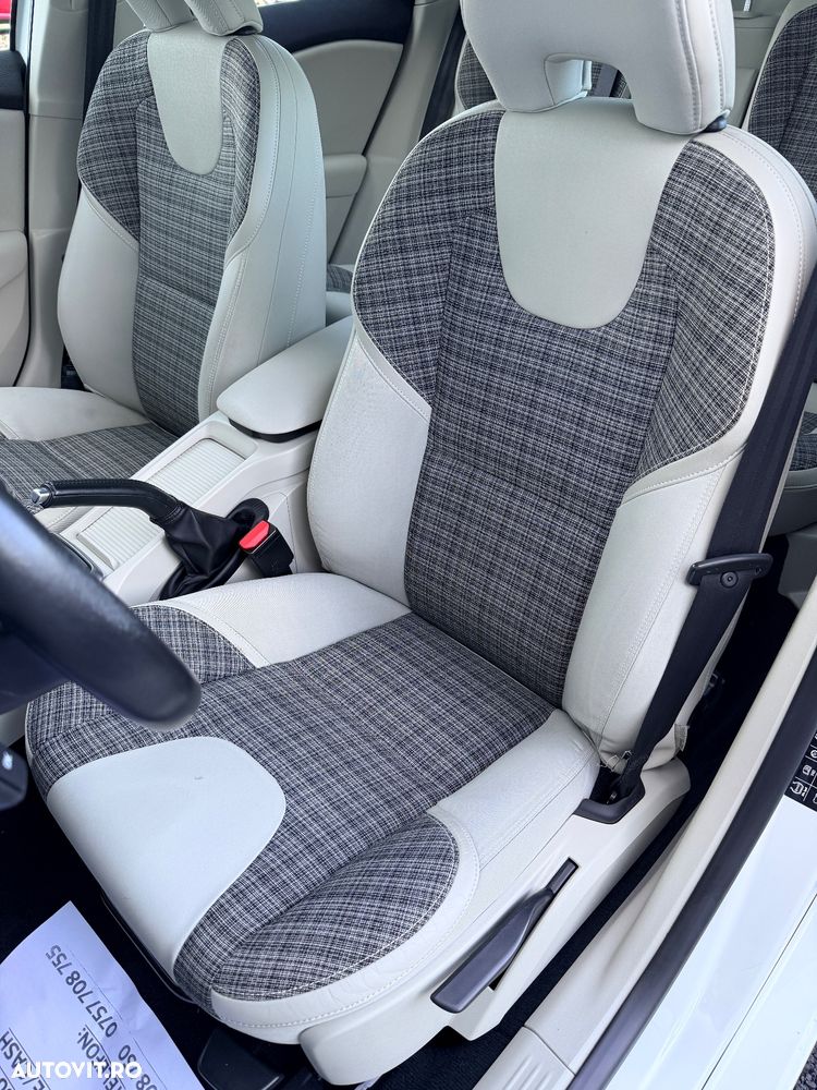 Volvo V40 D2 DRIVe Kinetic - 9