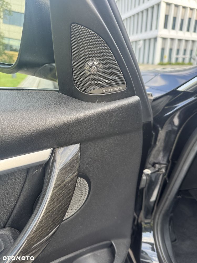 BMW Seria 3 330e iPerformance Sport Line - 9