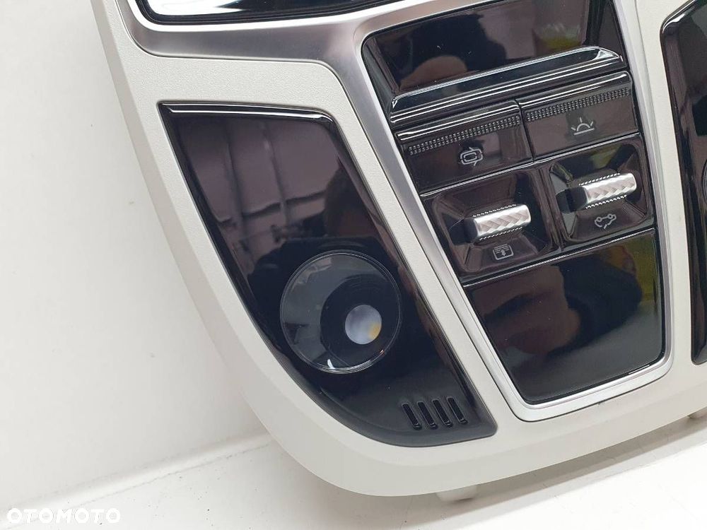 LAMPKA PODSUFITKI KABINY SCHOWEK BAIC BEIJING 7 X75 2024 - 2