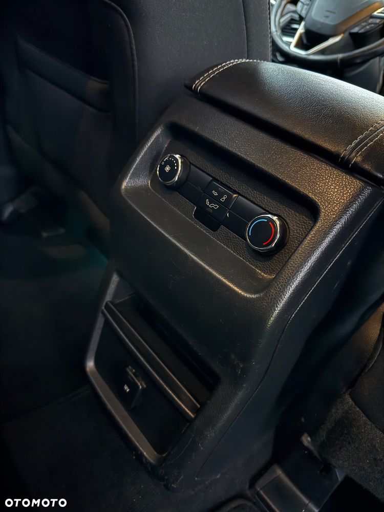 Ford Galaxy - 22
