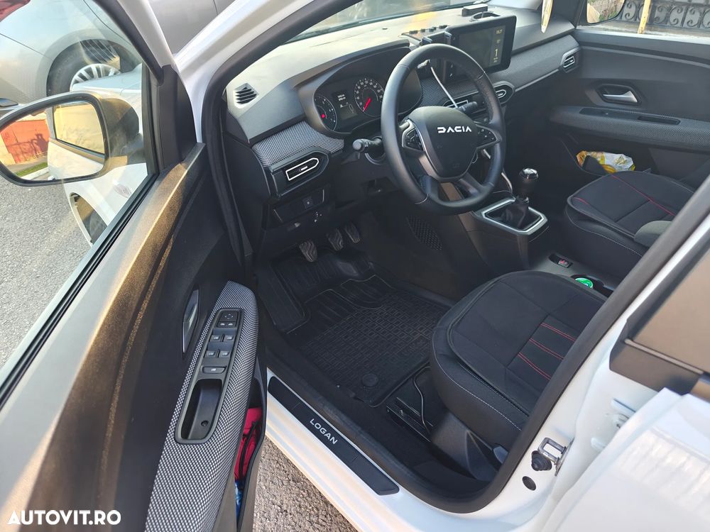 Dacia Logan TCe 90 MT6 Journey+ - 9