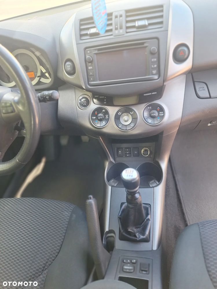 Toyota RAV4 2.2 D-4D 4x4 Comfort - 21