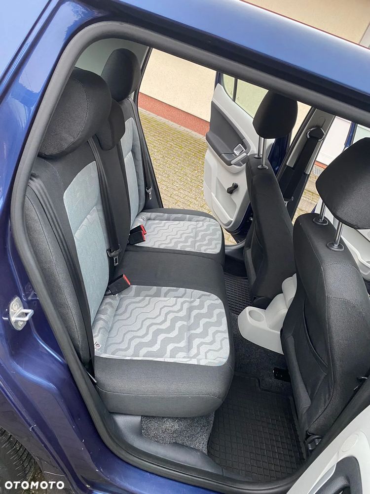 Skoda Fabia 1.2 HTP STYLE Edition - 22