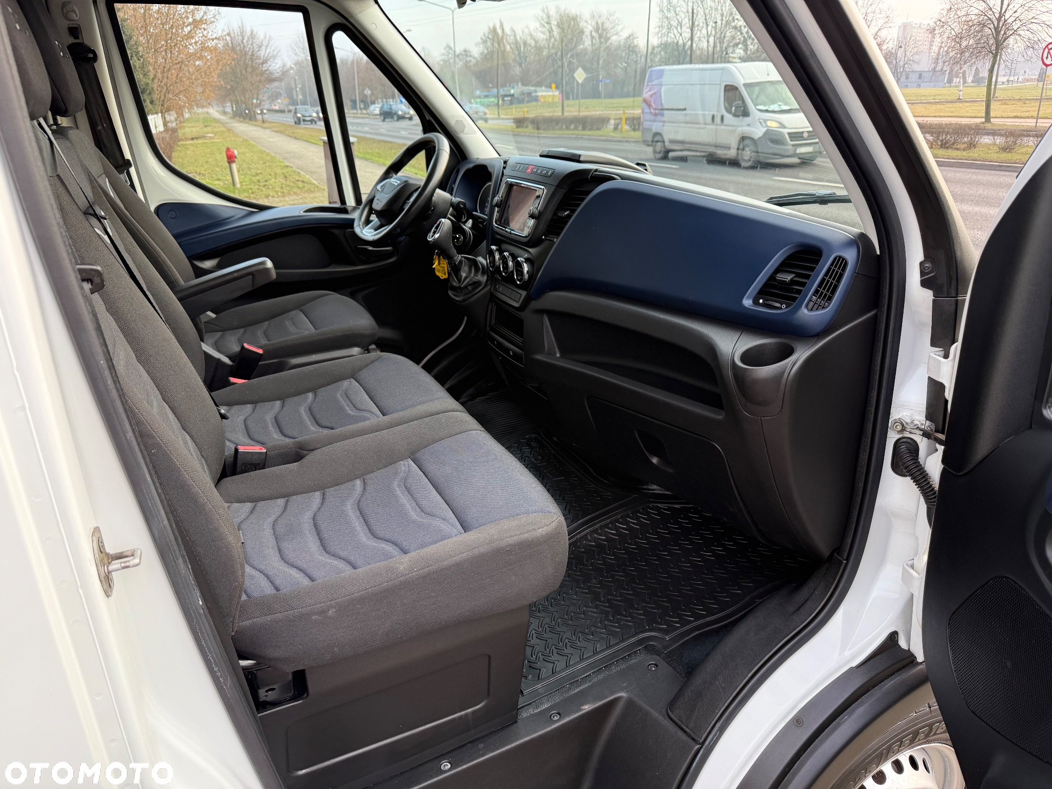 Iveco DAILY 35-160 HI-MATIC KONTENER 8 EUROPALET WINDA ZEPRO - 35