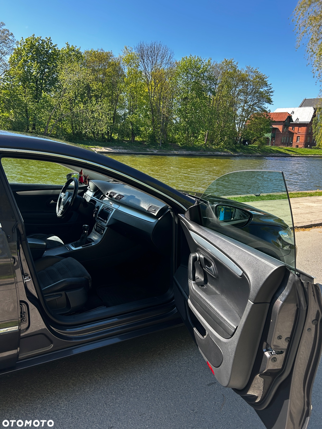 Volkswagen Passat 2.0 TDI Comfortline - 11