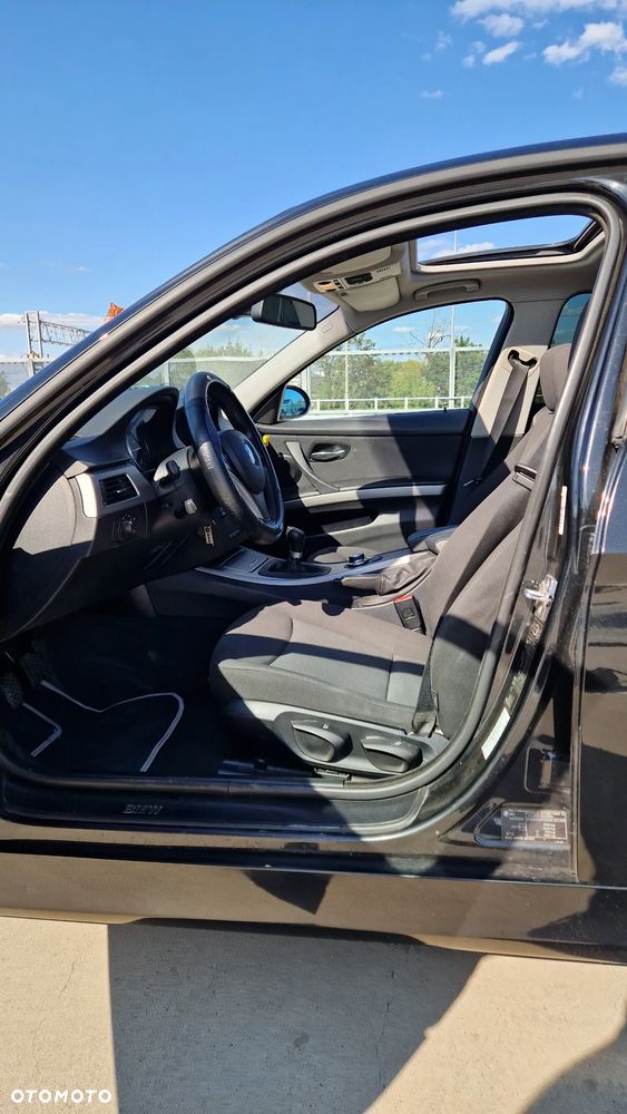 BMW Seria 3 320d - 26