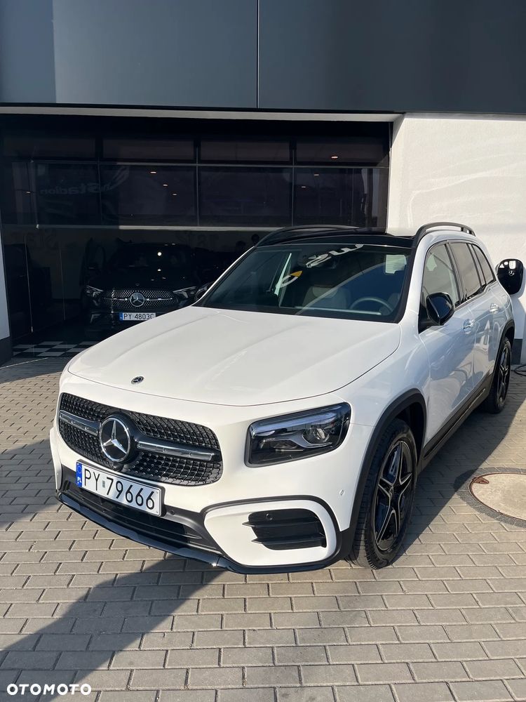 Mercedes-Benz GLB 250 4-Matic AMG Line 8G-DCT - 2