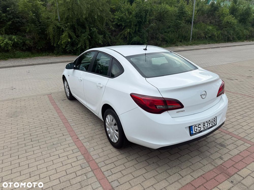 Opel Astra - 2