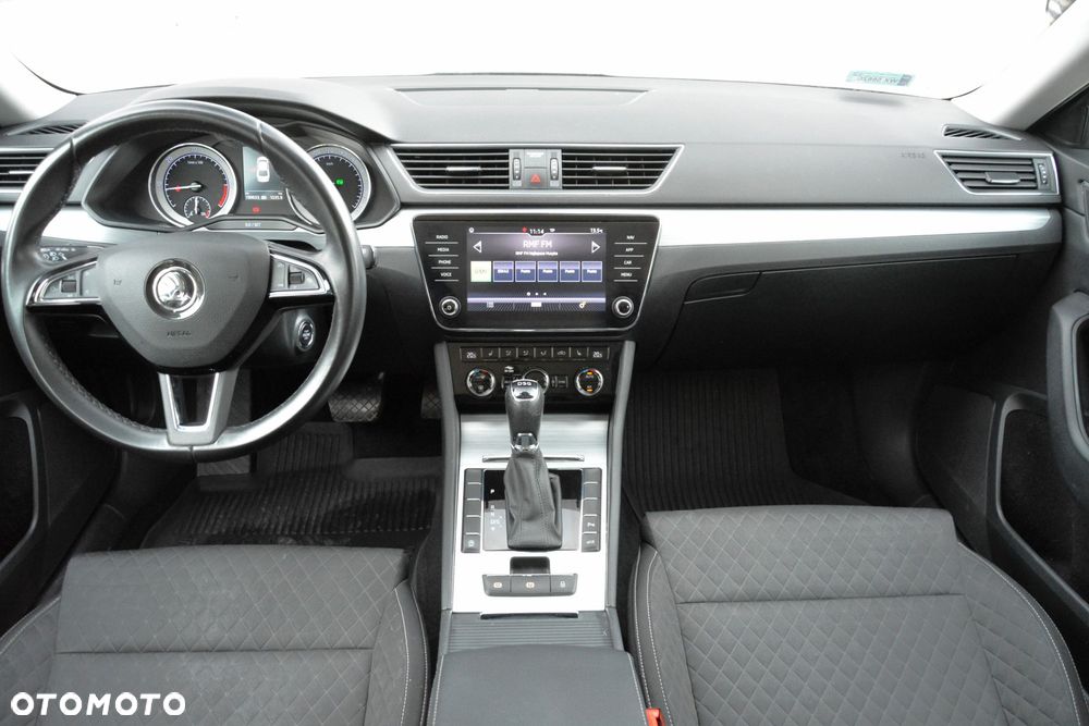 Skoda Superb 2.0 TDI Ambition DSG7 - 13