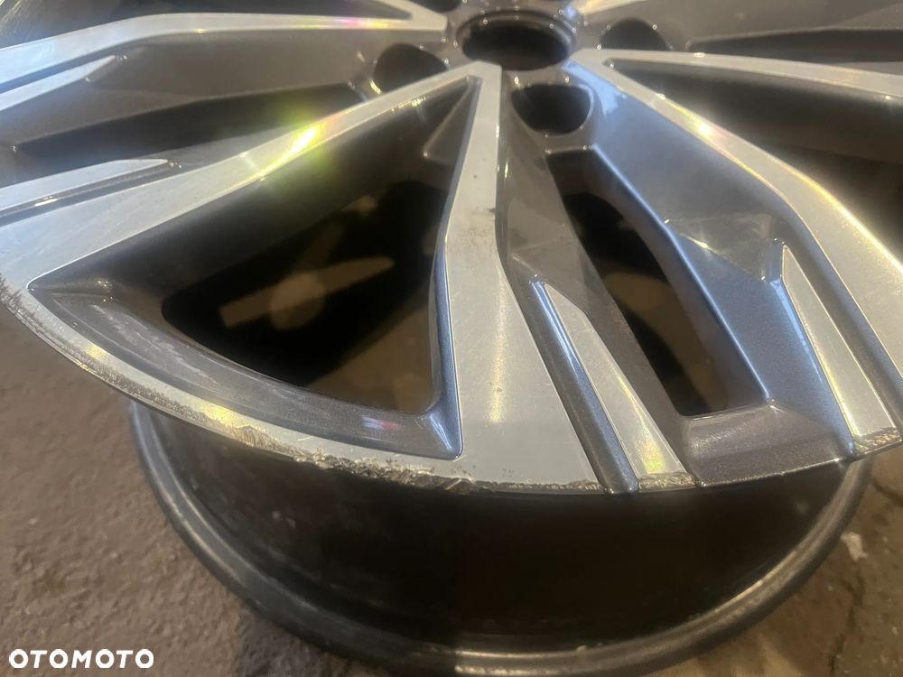 Felga Renault 7,5 18 ET 46 403008269R Talisman 1szt. 5x114,3 - 2