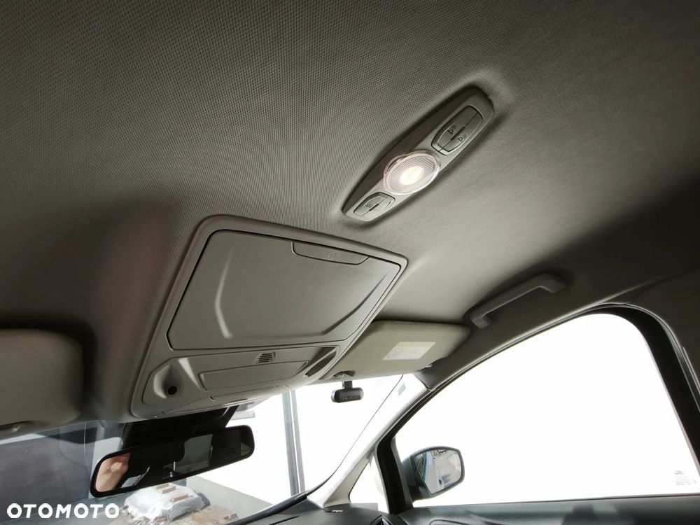 Ford C-MAX 1.5 TDCi Start-Stop-System Titanium - 11