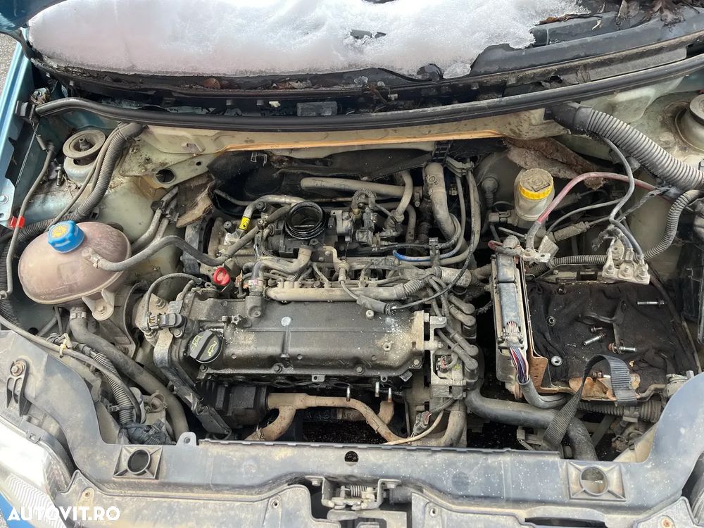 Dezmembrez Fiat Panda bleo albastru benzina 2006 - 4