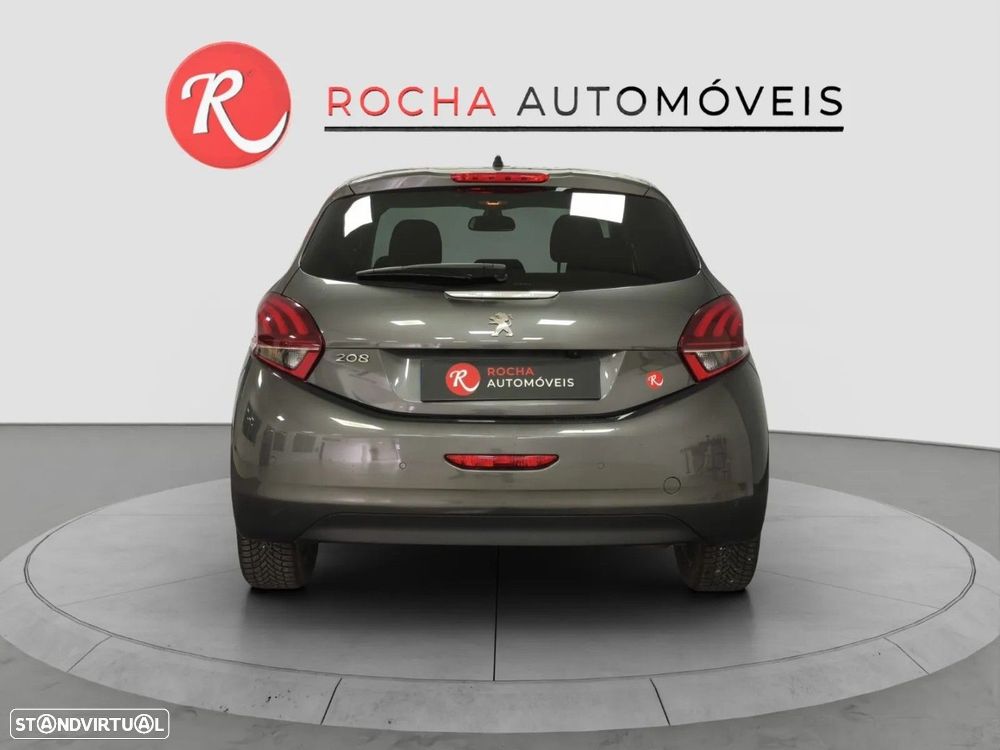 Peugeot 208 1.2 VTi SE Style - 4