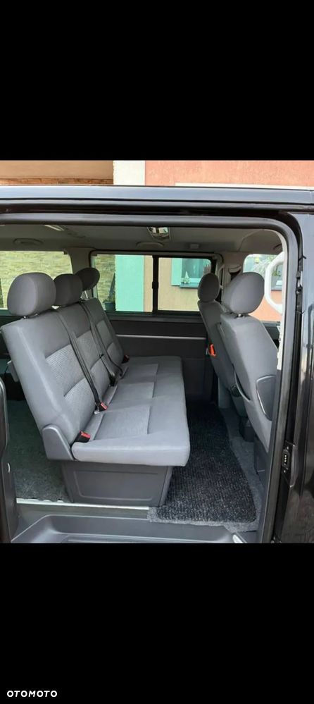 Volkswagen Multivan - 2